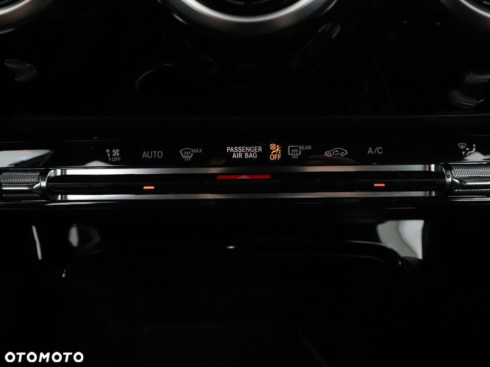 Mercedes-Benz Klasa A 250 7G-DCT - 28