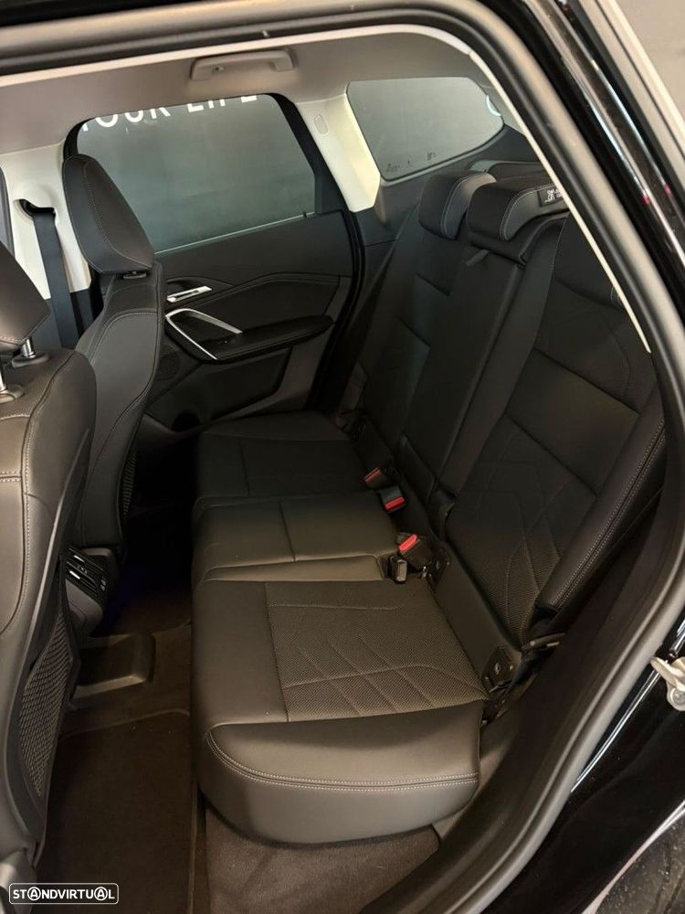 BMW iX1 xDrive30 xLine - 16