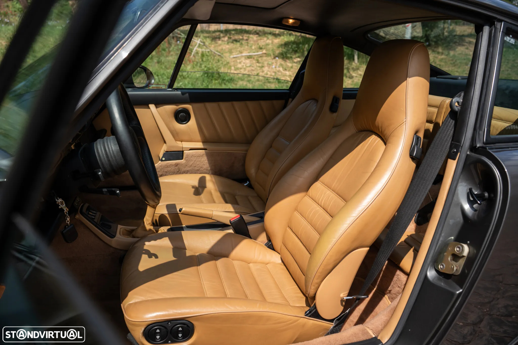 Porsche 911 (964) Coupé 3.6 Carrera 2 - 22