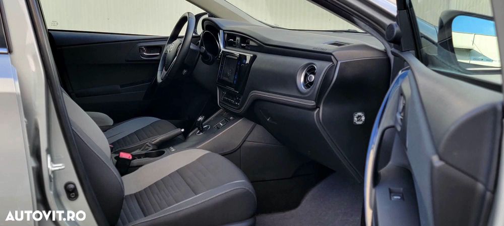 Toyota Auris 1.8 VVT-i Automatik Design Edition - 10