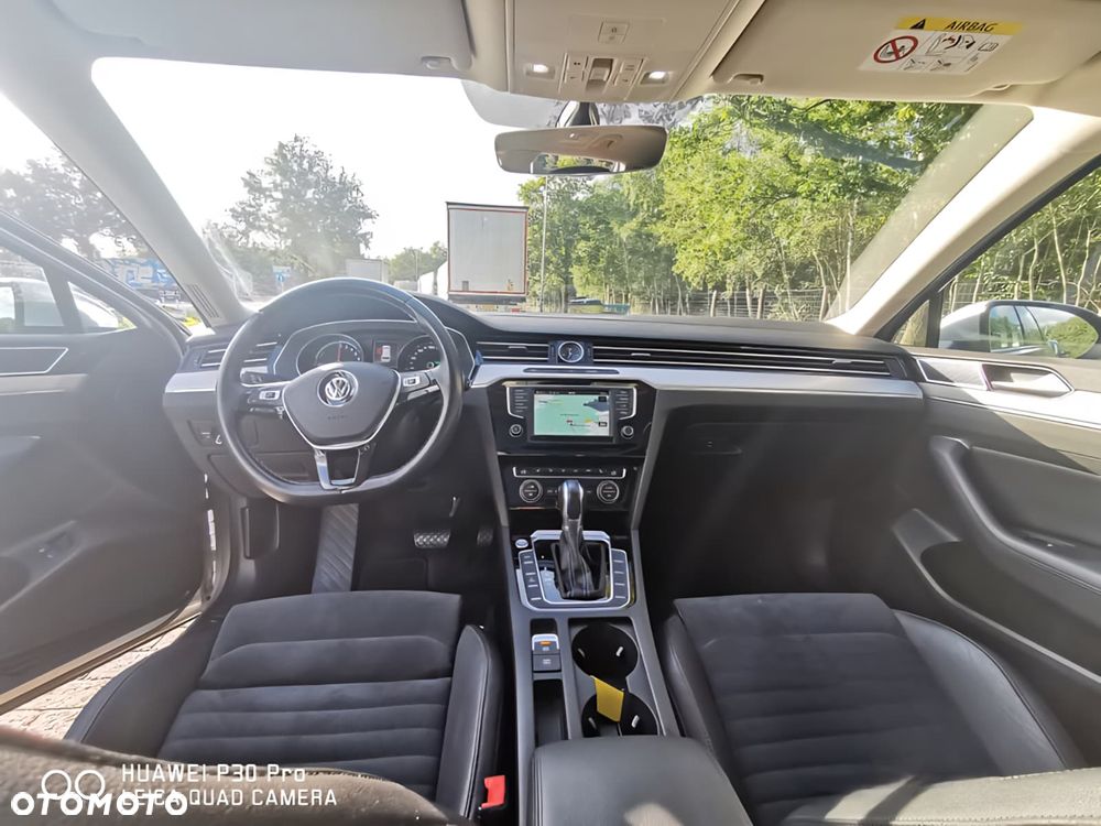Volkswagen Passat - 14