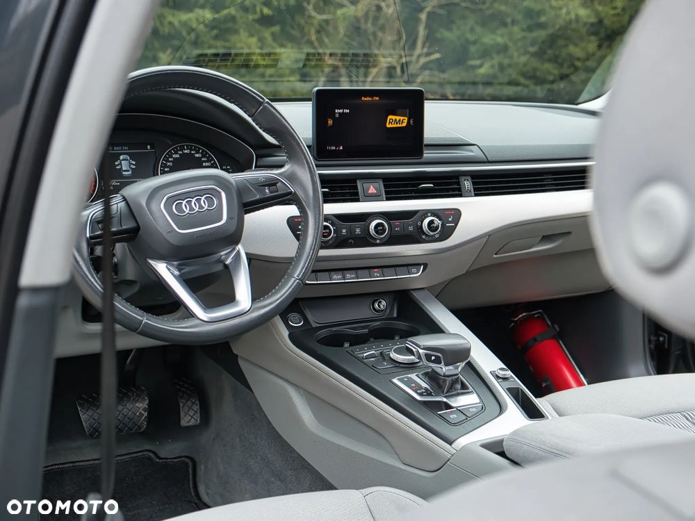 Audi A4 Avant 2.0 TDI Design S tronic - 16