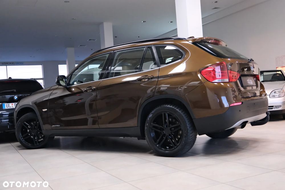 BMW X1 xDrive18d Sport Line - 11