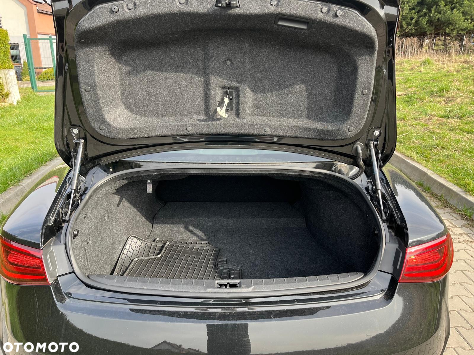 Infiniti Q60 2.0t Sport Tech - 12