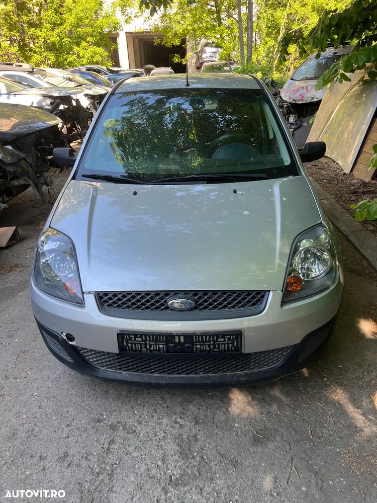 Dezmembrez Ford Fiesta MK5 facelift 2007 gri argintiu 1,4 TDCI 50KW cod culoare 62 - 5