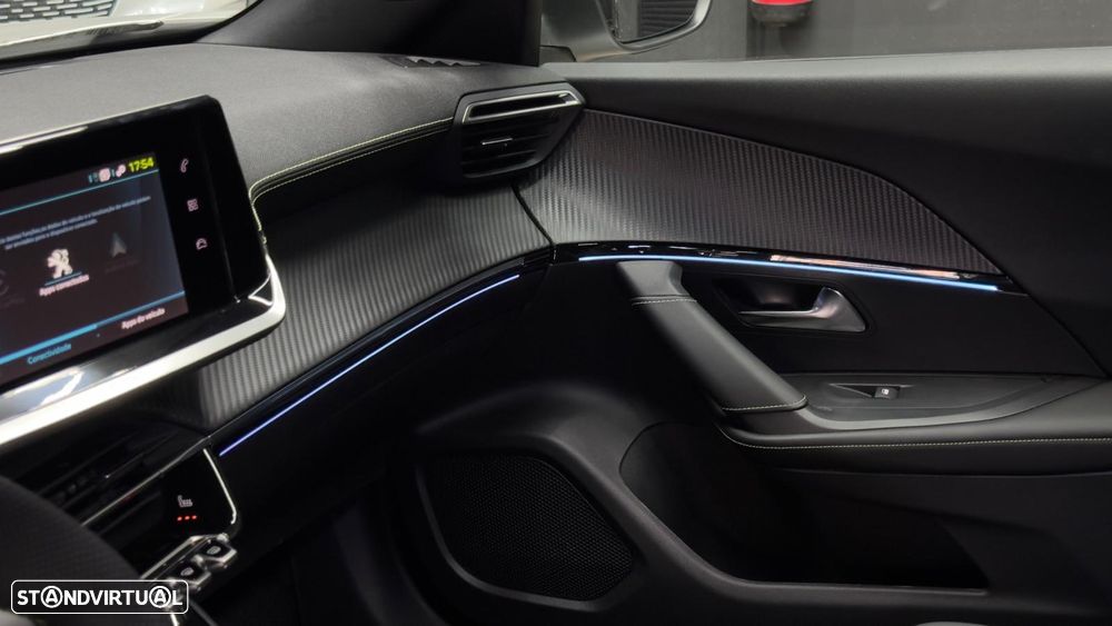 Peugeot e-2008 GT+ - 18