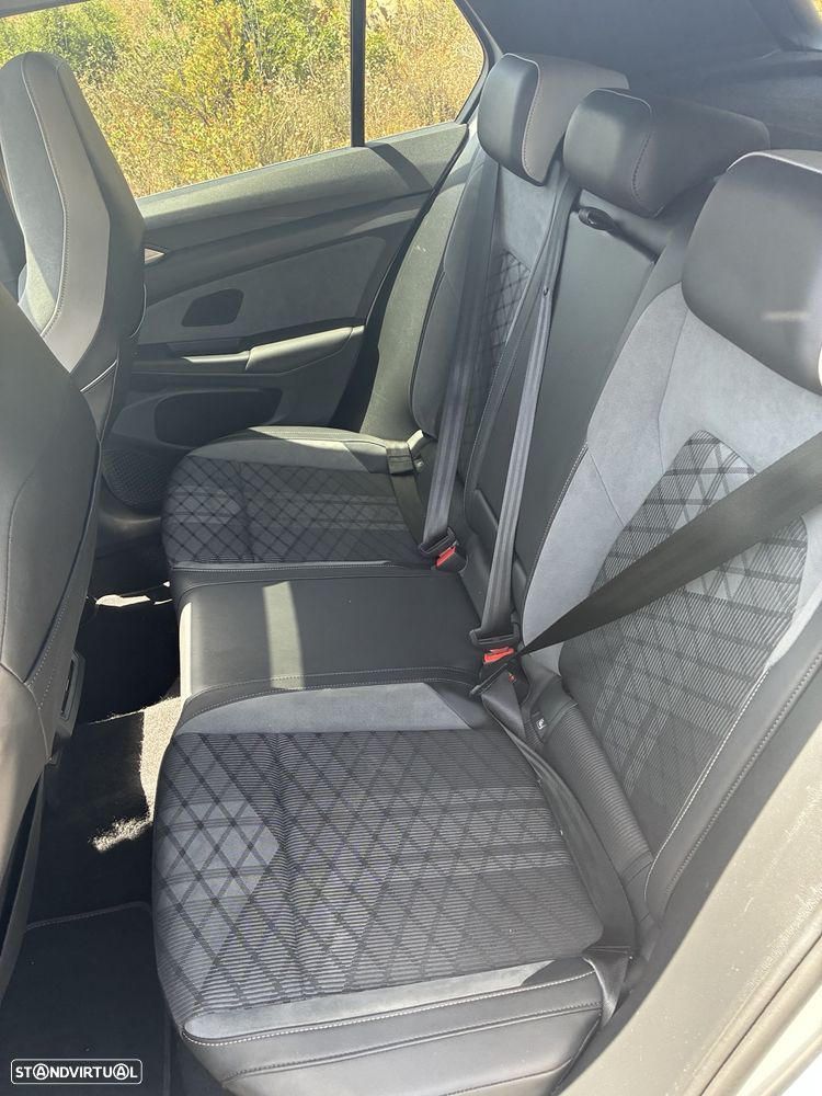 VW Golf 1.5 eTSI R-Line DSG - 8