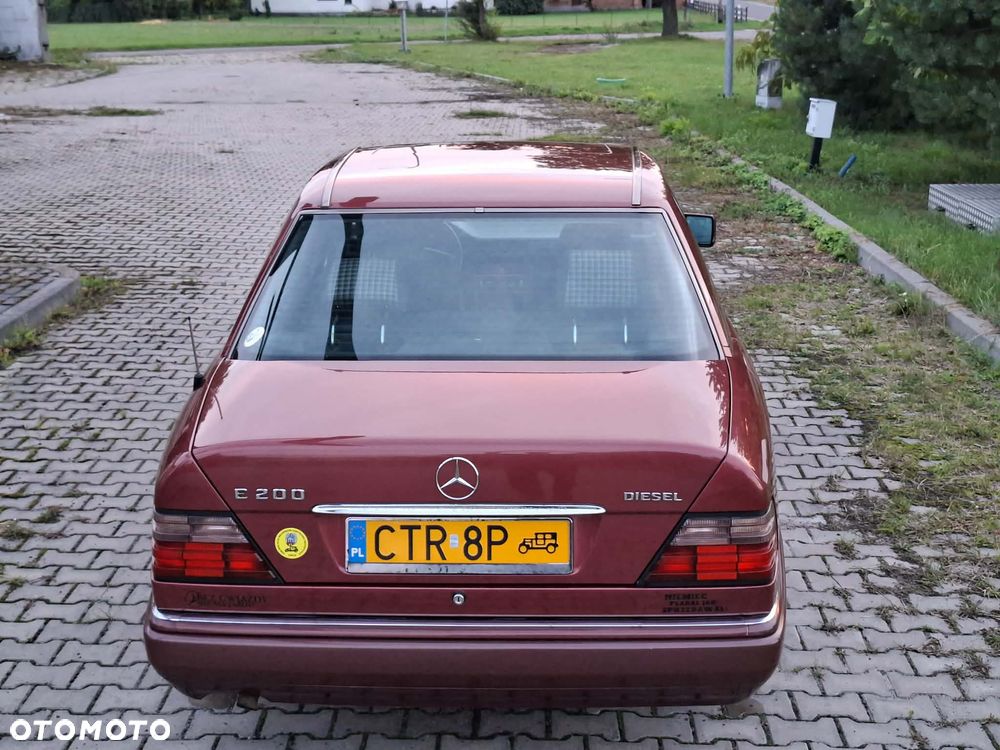 Mercedes-Benz Klasa E 200 D - 2