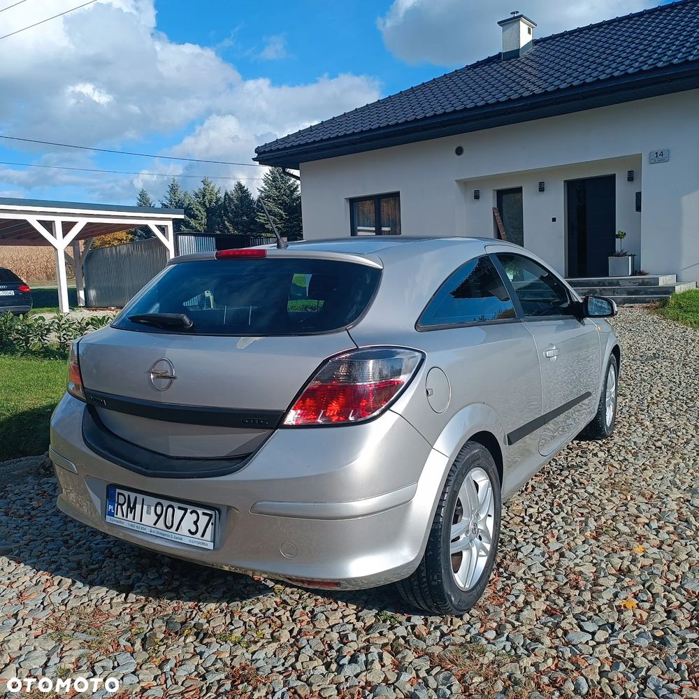 Opel Astra GTC 1.7 CDTI - 3