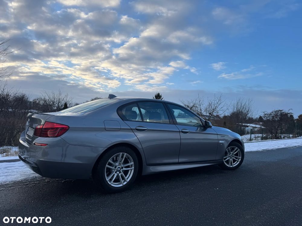BMW Seria 5 528i xDrive - 8