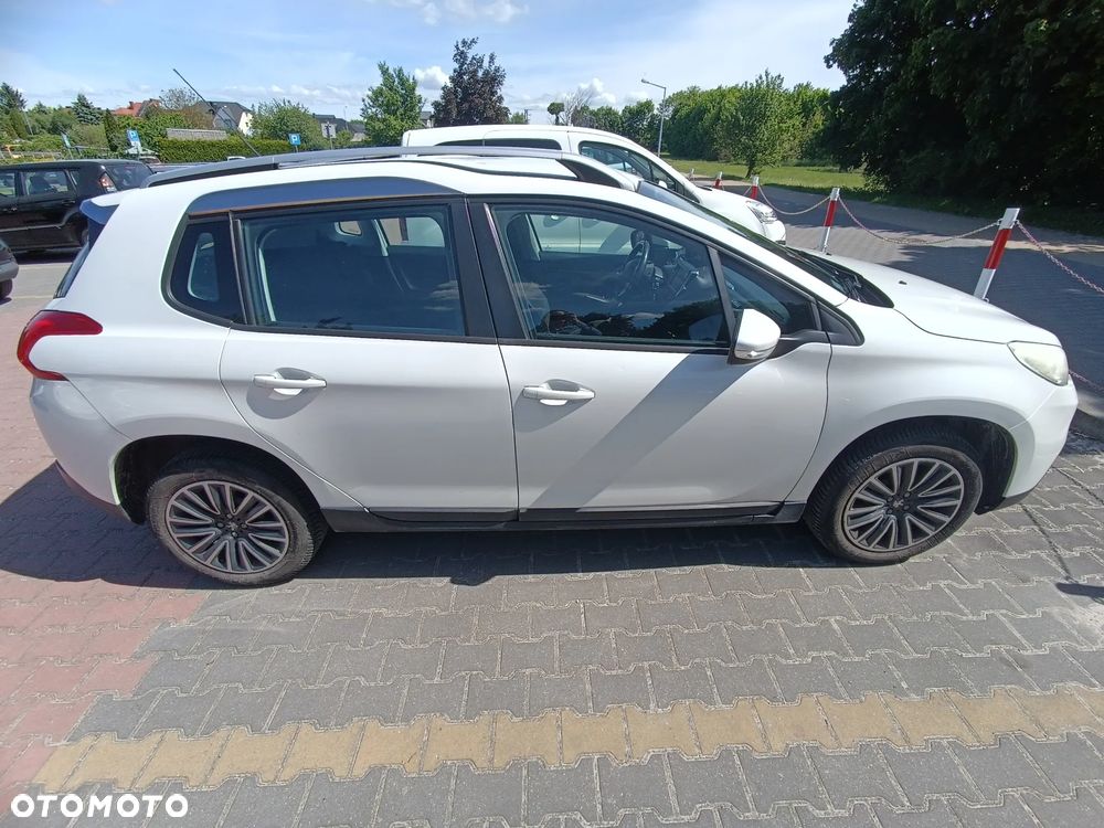 Peugeot 2008 - 12