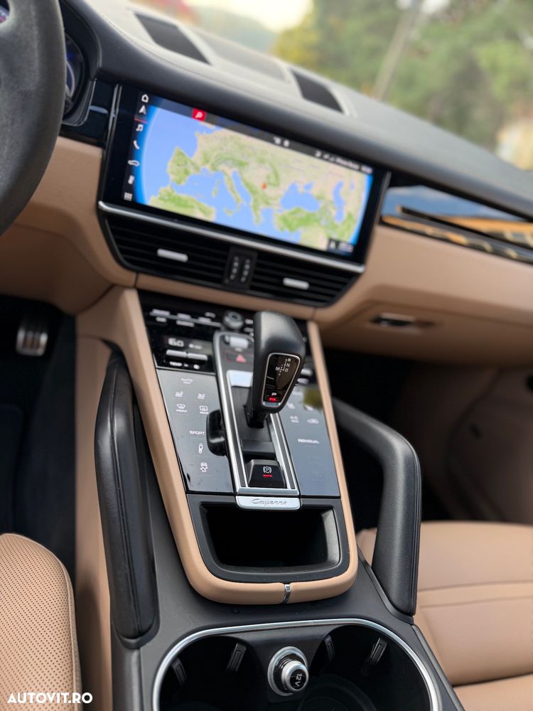 Porsche Cayenne S - 9