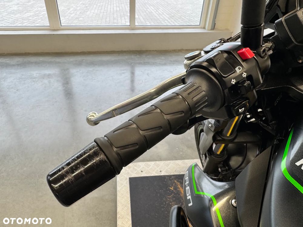 Kawasaki ER - 30