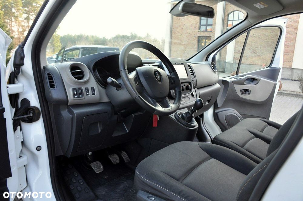 Renault Trafic - 22