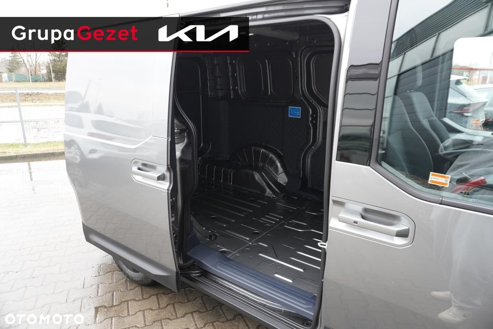 Kia PV5 - 13