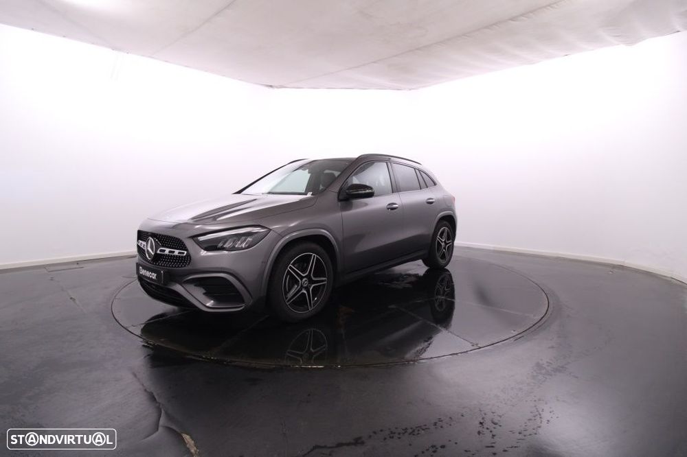 Mercedes-Benz GLA 180 d AMG Line - 2