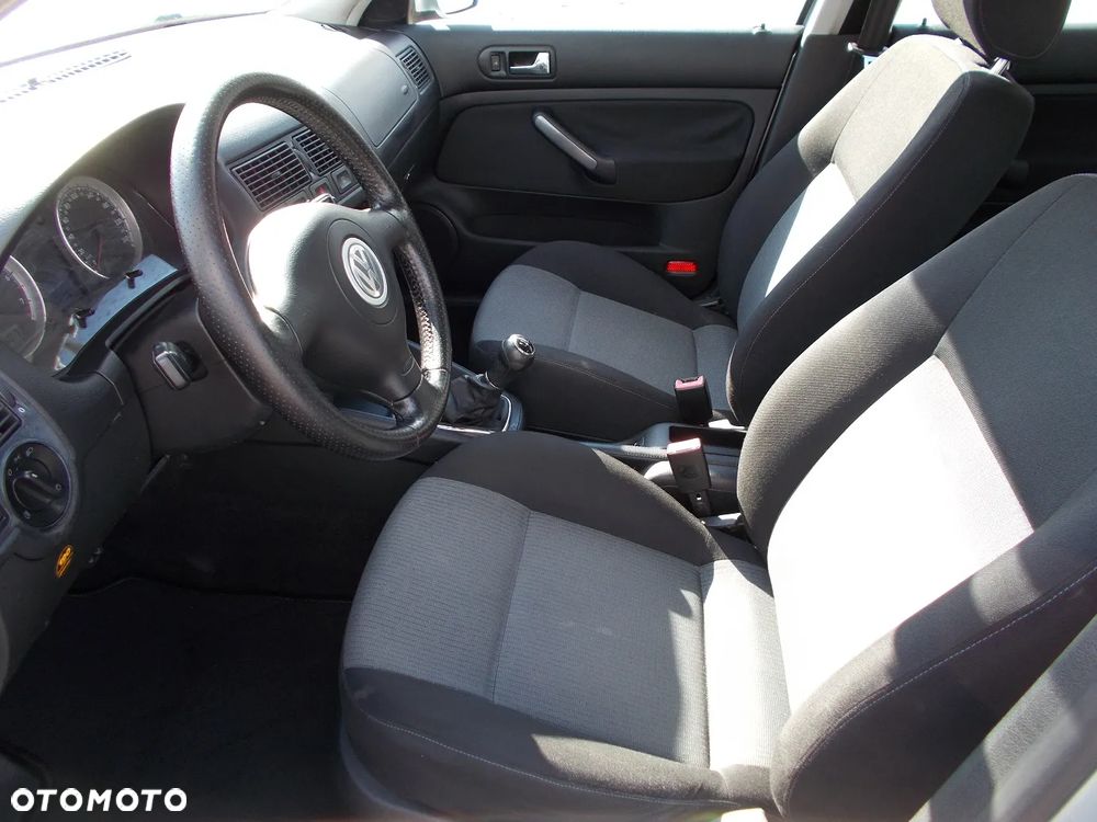 Volkswagen Golf Variant 1.6 Pacific - 17