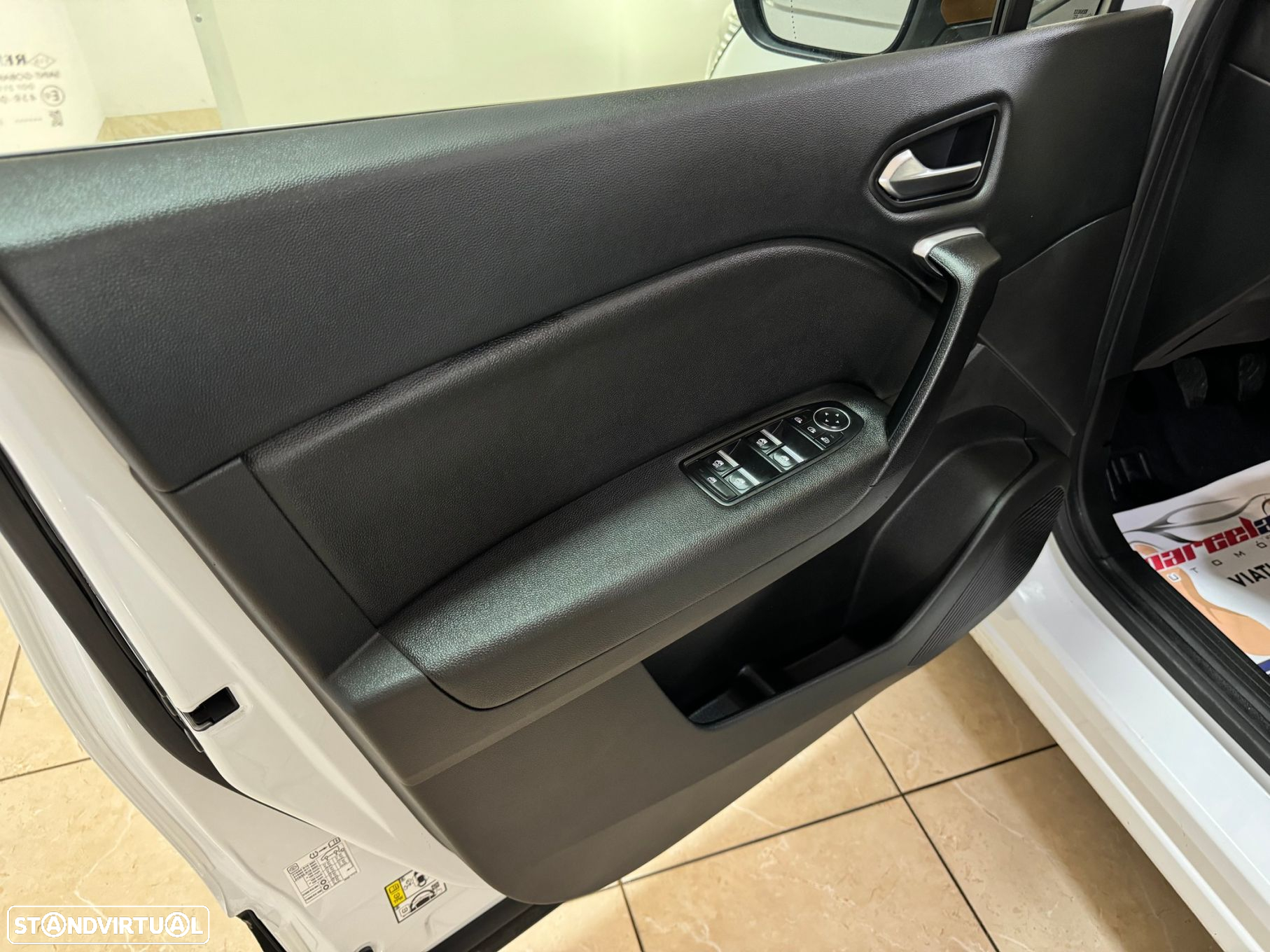 Renault Captur 1.0 TCe Exclusive - 17