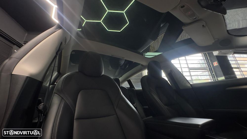 Tesla Model 3 Standard Range Plus RWD - 40