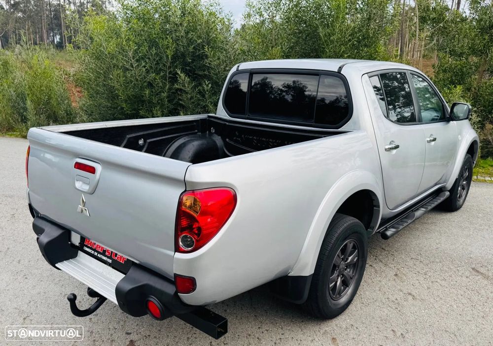 Mitsubishi L200 2.5 DI-D CD Invite AC CC 4WD - 11