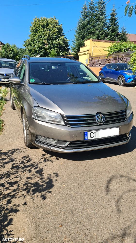 Volkswagen Passat 2.0 TDI BlueMotion Technology DSG Comfortline - 2