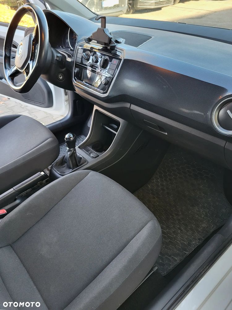 Volkswagen up! - 16