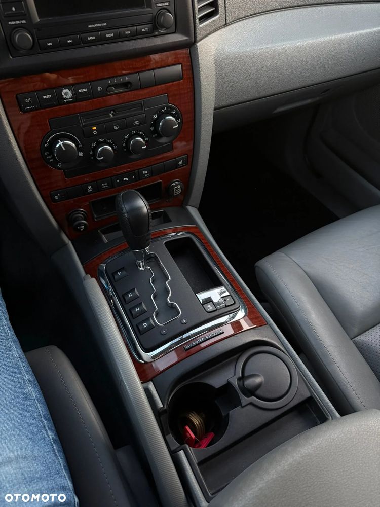 Jeep Grand Cherokee 5.7 V8 HEMI Automatik Overland - 20