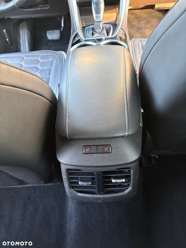 Ford Mondeo Vignale 2.0 TDCi PowerShift - 19