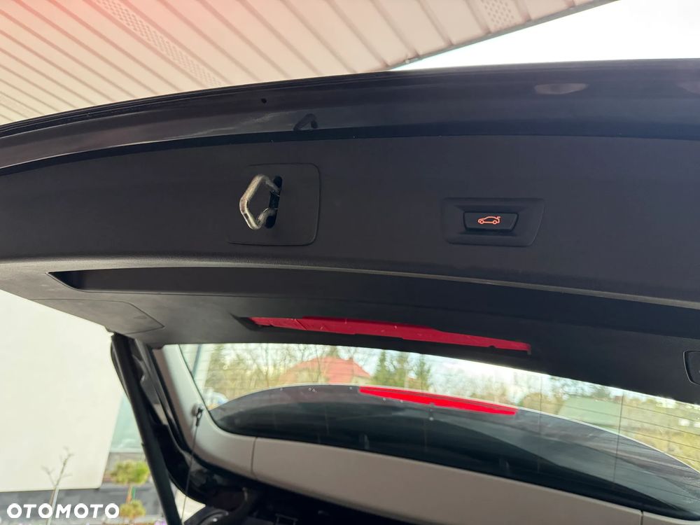 BMW X1 sDrive18i Advantage - 20