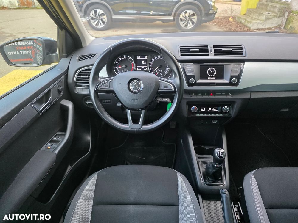 Skoda Fabia 1.0 MPI Cool Edition Red & Grey - 17