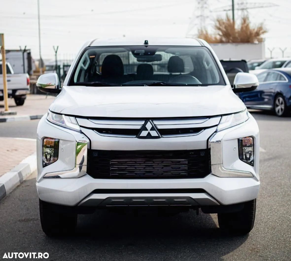Mitsubishi L200 Pick Up 4x4 S&S Autm. Double Cab Intro Edition - 3