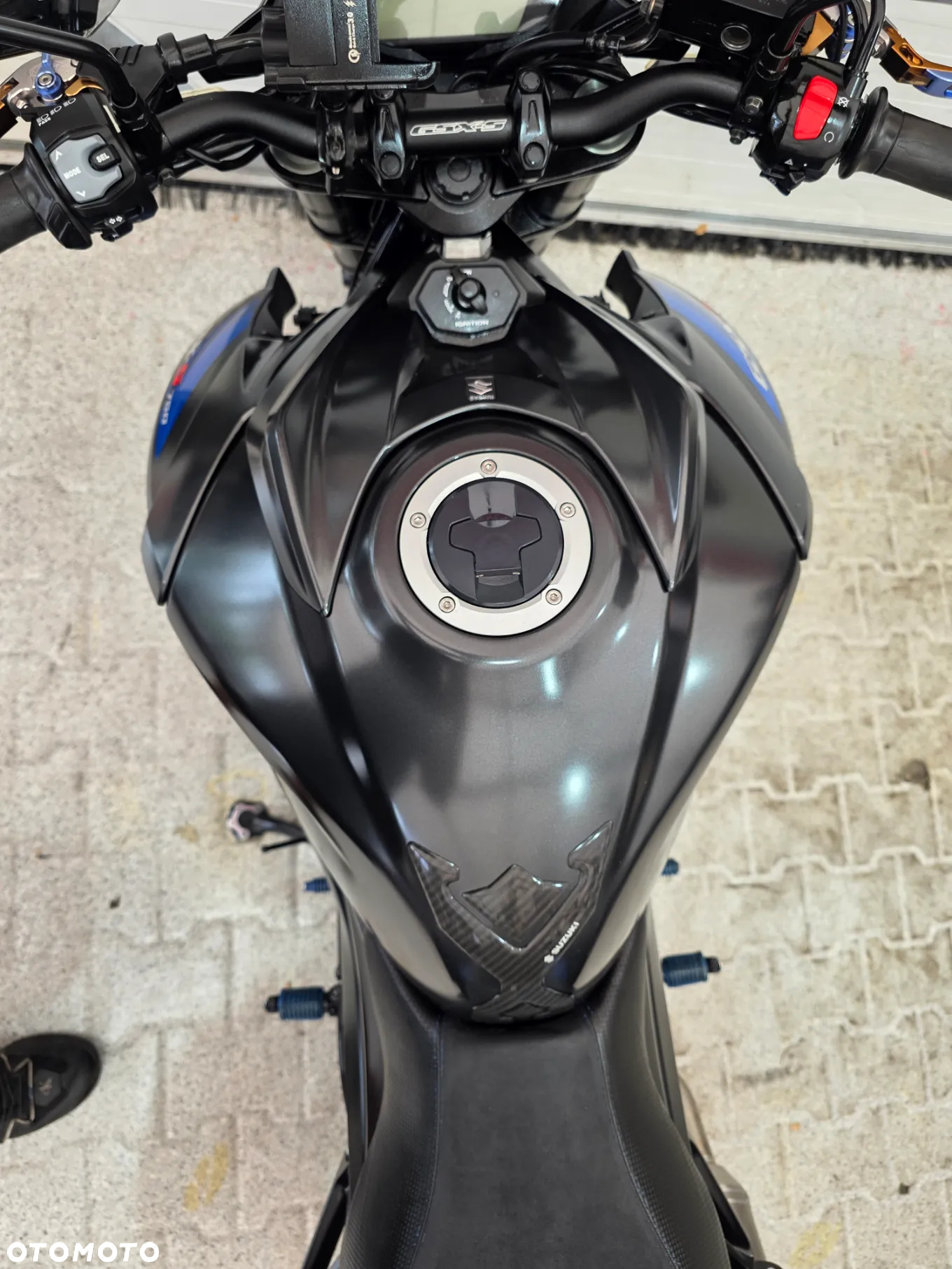 Suzuki GSX - 25