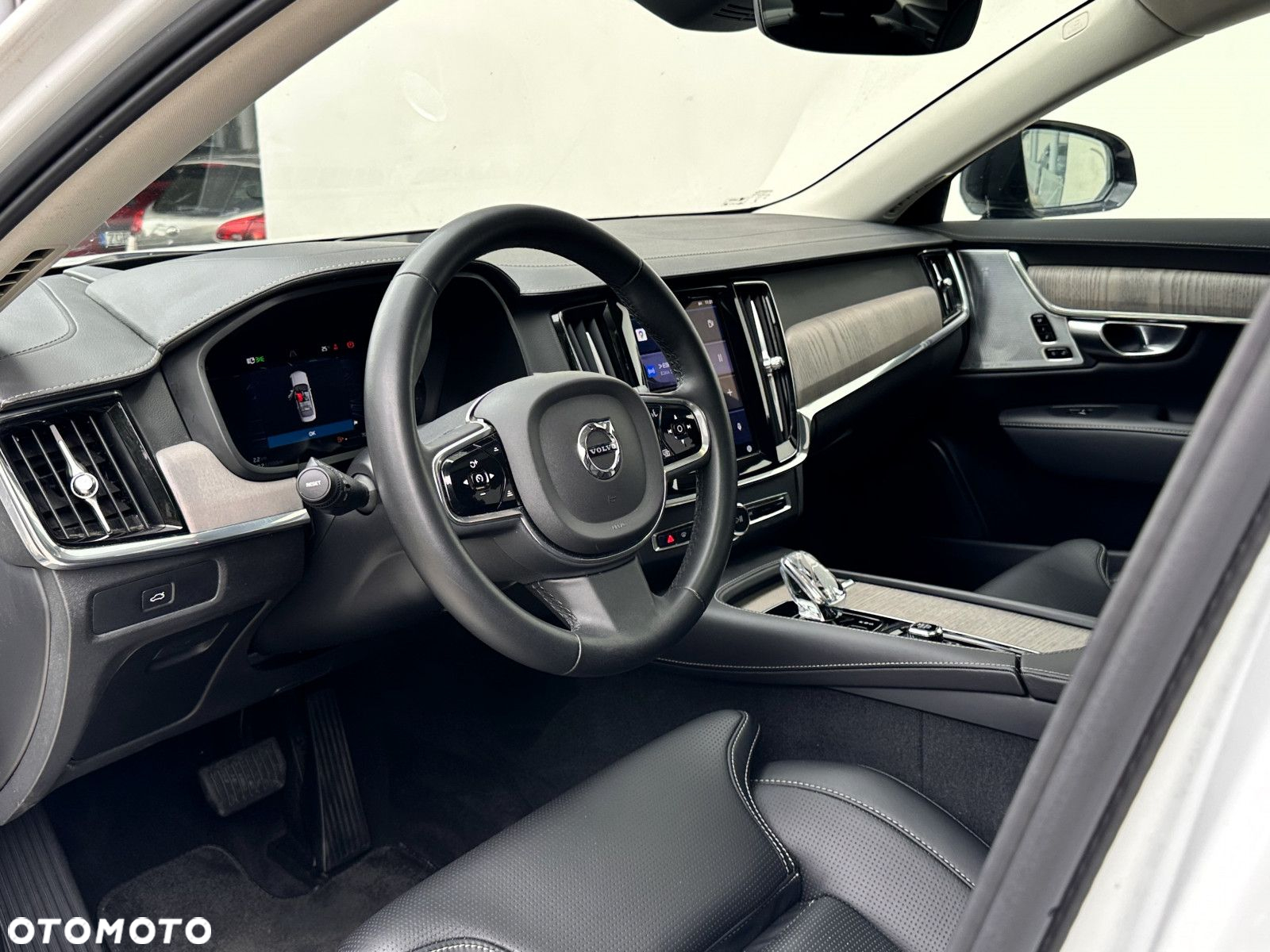Volvo S90 - 26
