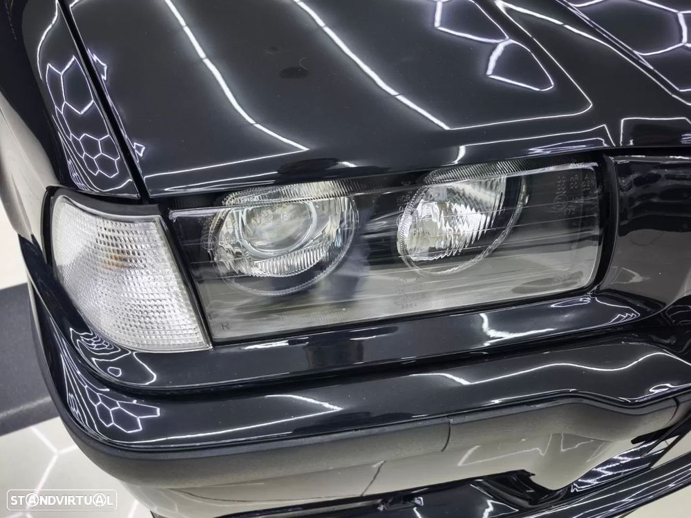 BMW 318 i Cabriolet M Sport - 11