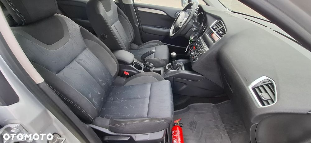 Citroën C4 1.4 VTi Seduction - 30