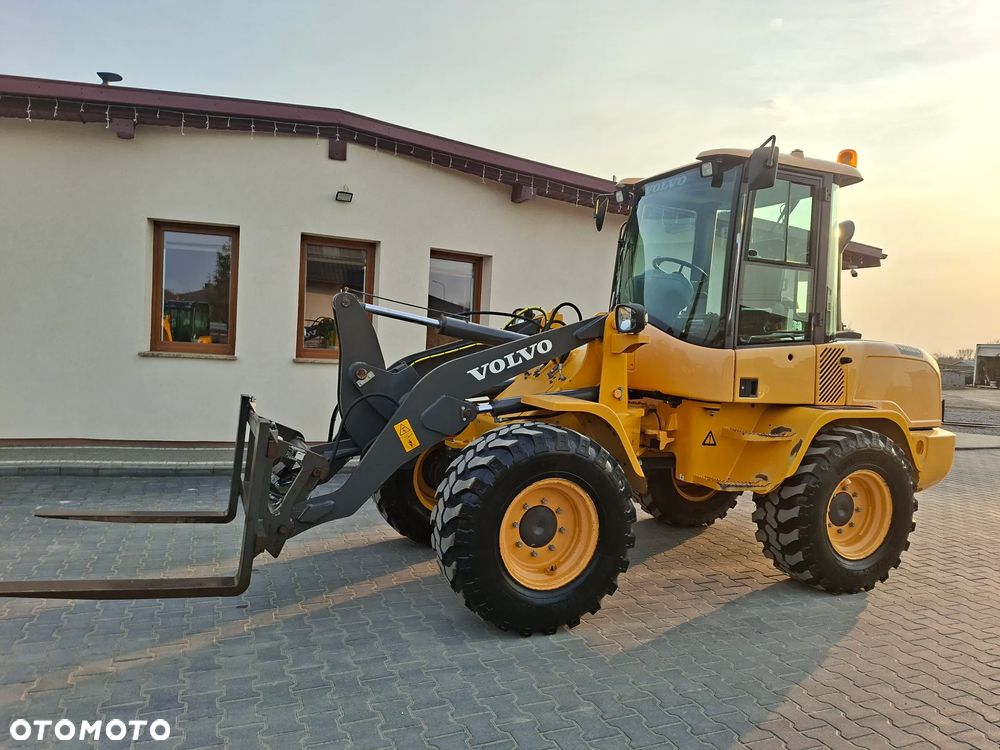 Volvo L30G - 4