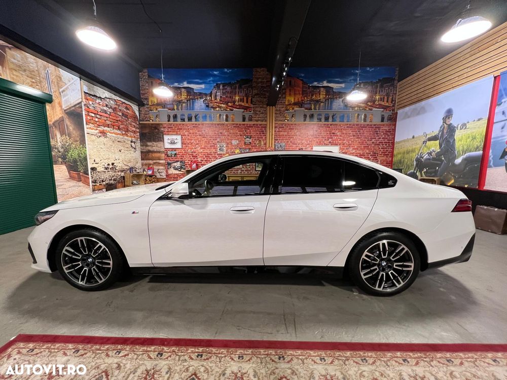 BMW Seria 5 520i AT MHEV - 24