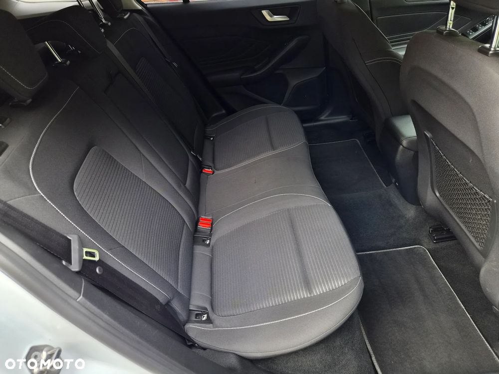 Ford Focus 1.5 EcoBlue Start-Stopp-System TITANIUM - 17