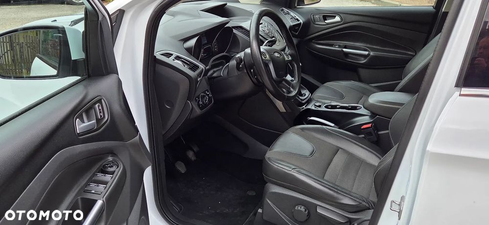 Ford Kuga 2.0 TDCi 4x4 Titanium - 7