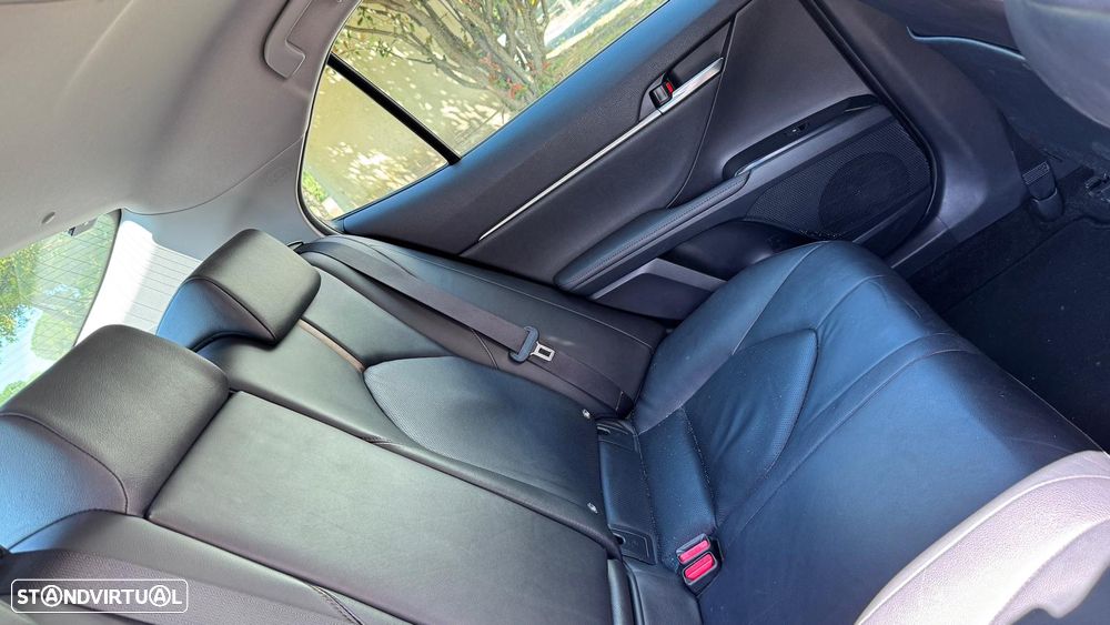 Toyota Camry 2.5 Hybrid Luxury - 9