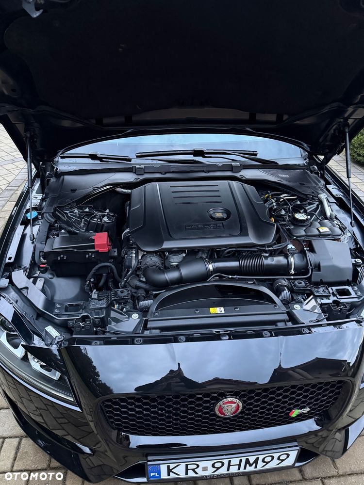 Jaguar XF 2.0 i4D AWD R-Sport - 22