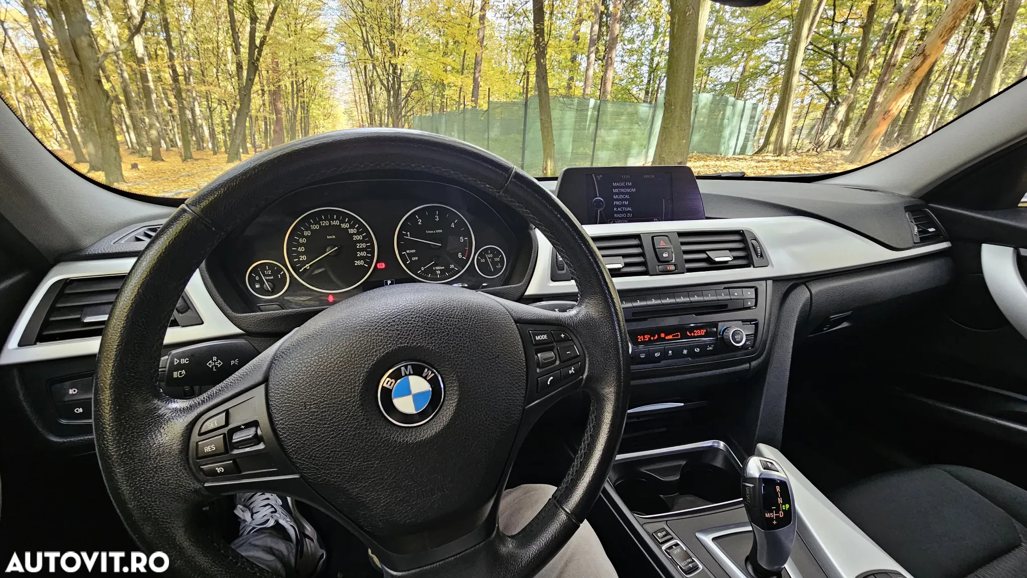 BMW Seria 3 318d Aut. - 11