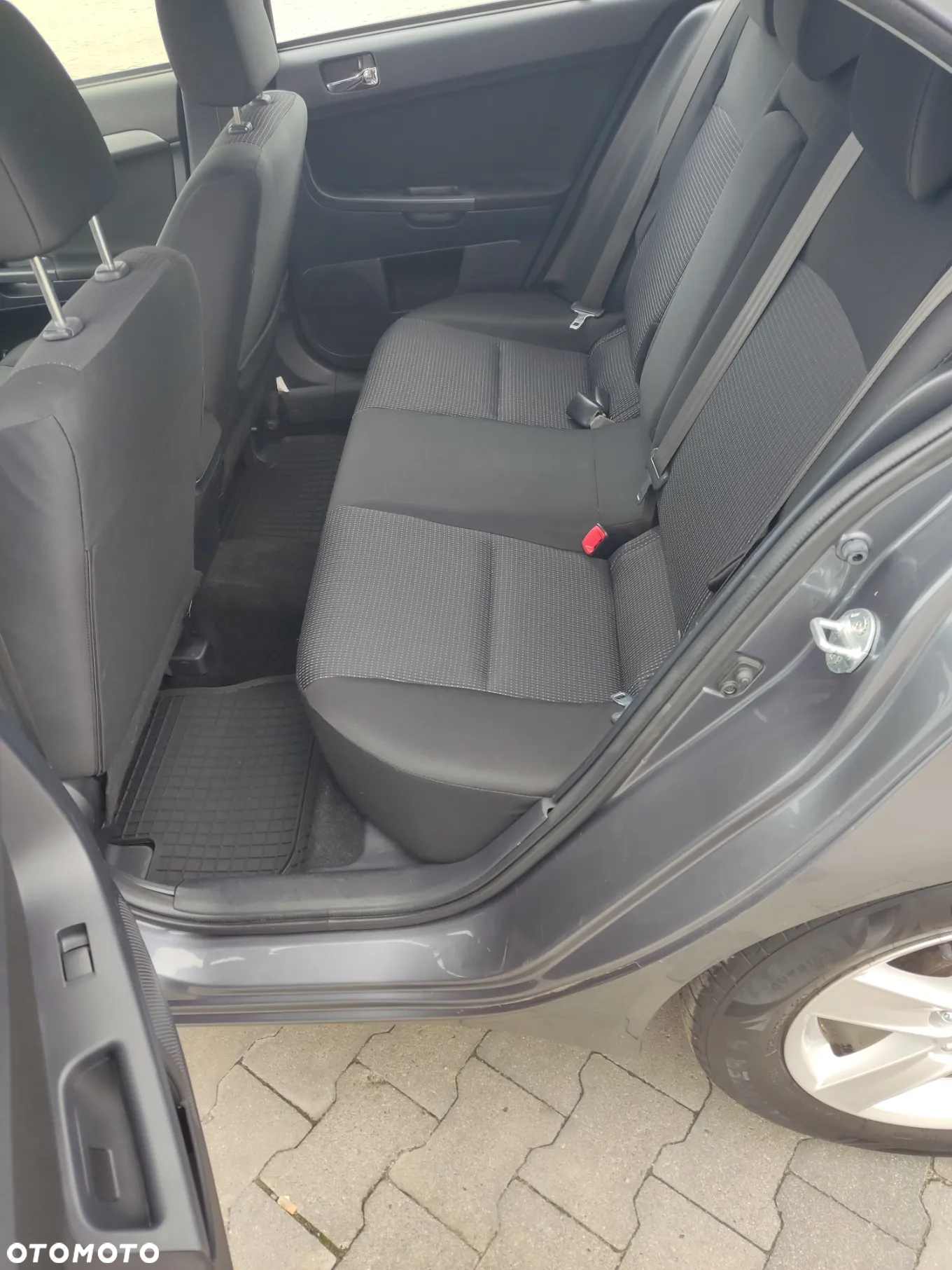 Mitsubishi Lancer 1.5 Inform - 8