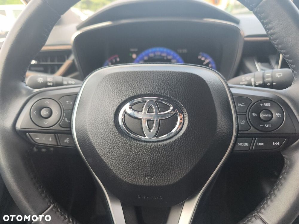 Toyota Corolla 2.0 Hybrid Trek - 17