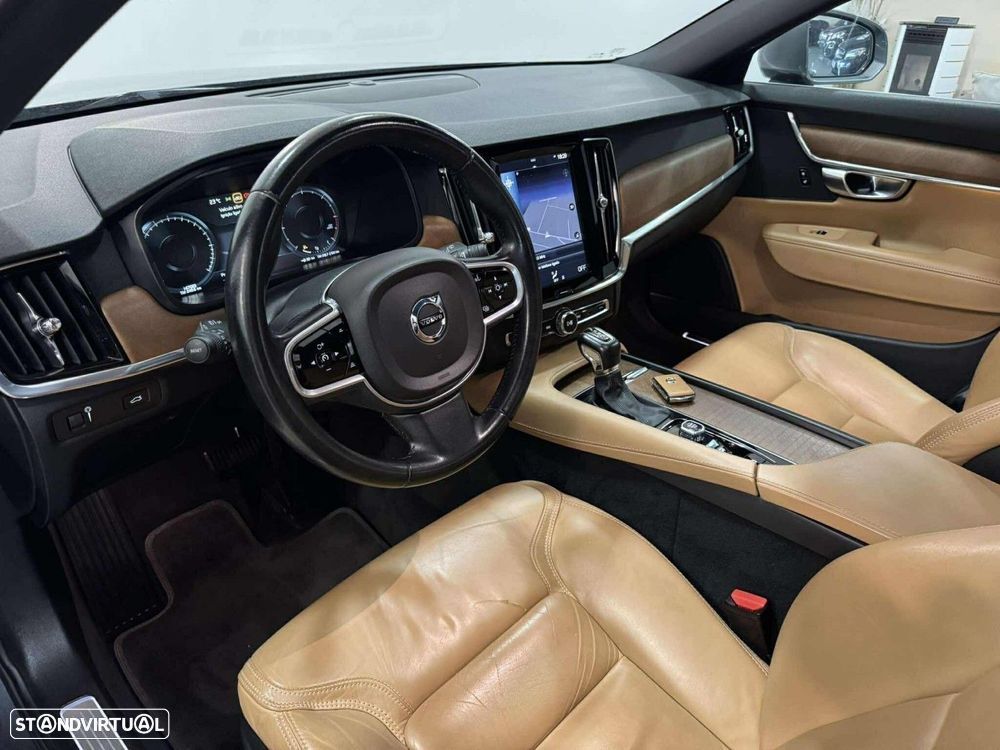 Volvo V90 2.0 D4 Momentum Geartronic - 12