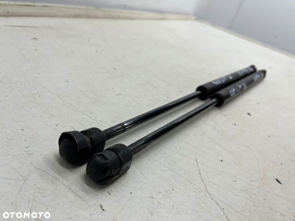 Siłownik Mitsubishi Colt VI 6 Z30 LIFT 08-12r. 3Drzwi teleskop sprężyna gazowa bagażnika klapy KPL - 3