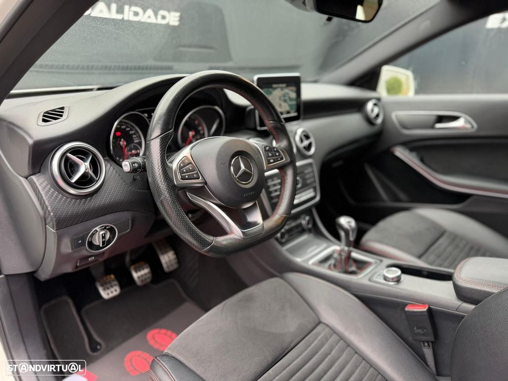 Mercedes-Benz A 180 d AMG Line - 14