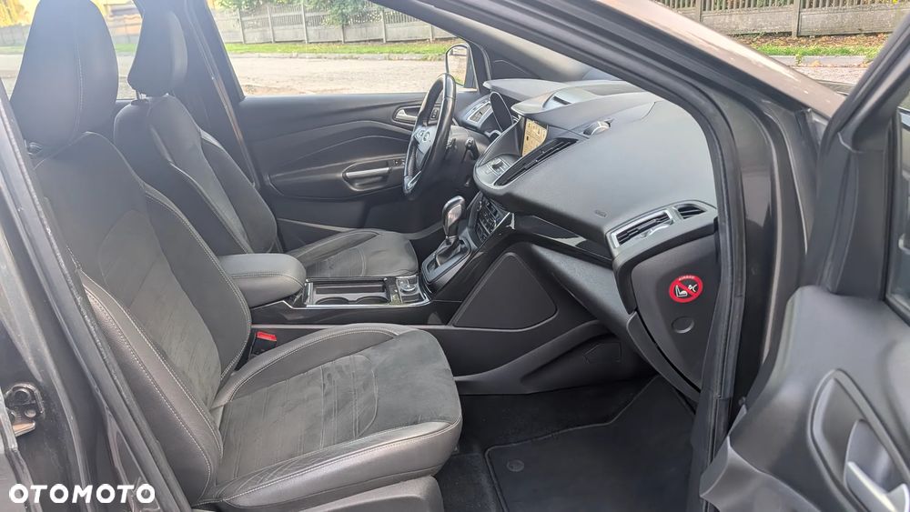 Ford Kuga 1.5 TDCi 2x4 ST-Line - 11