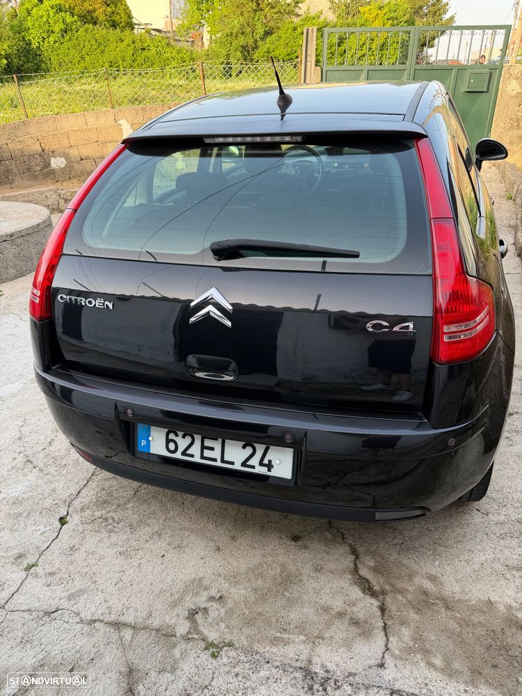 Citroën C4 1.6 HDi 110 Exclusive - 4