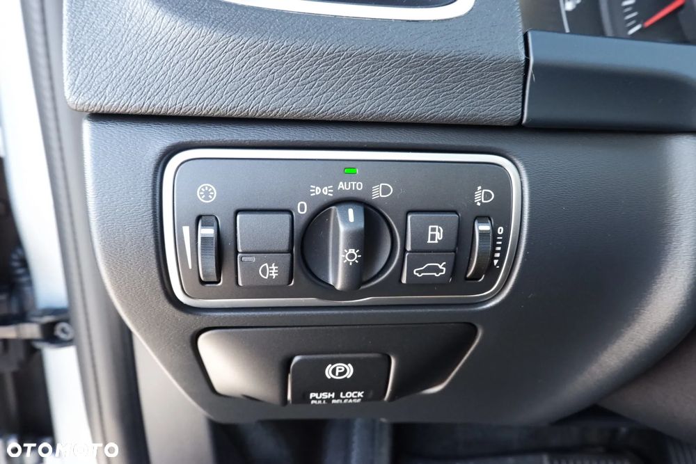 Volvo V60 D3 Geartronic Kinetic - 17